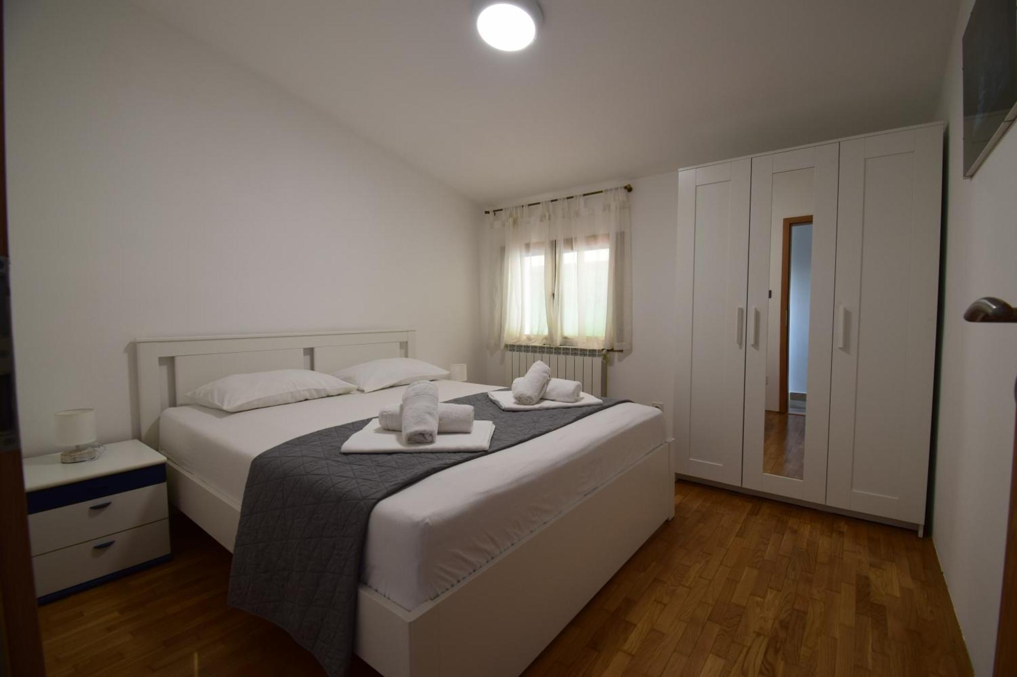 Apartments Bella Vista Lilly Порторож Екстериор снимка