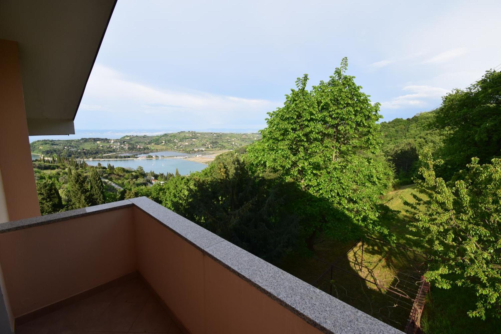 Apartments Bella Vista Lilly Порторож Екстериор снимка